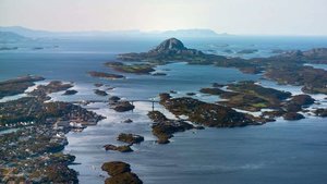 01_Bronnoysund med Torghatten. Foto Steinar Skaar Statens vegvesen.jpg