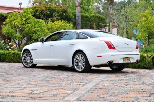 2011_jaguar_xj_in-post_3a.jpg