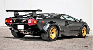 Lambo-countach-4.jpg