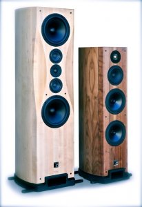 2speakers4878_2.jpg