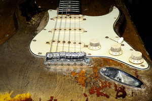 Rory-Gallagher-Stratocaster-from-the-Back-photo-by-Pat-Graham.jpg