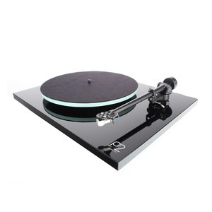 Rega_Planar_2_platespiller_inkludert_Carbon_pickup_svart_BigDipper.jpg