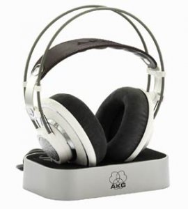 AKG_K701_4c47a2e0e88a7.jpg