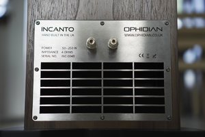 INCANTO-rearpanel.jpg