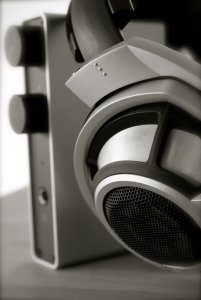 HD800-NuForce8.jpg