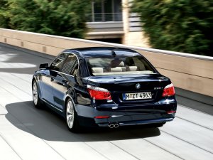 BMW_E60_06-1.jpg