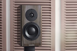 dynaudio special forty_ebony wave_01.jpg