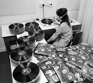 rubber soul quality control 1965.jpg